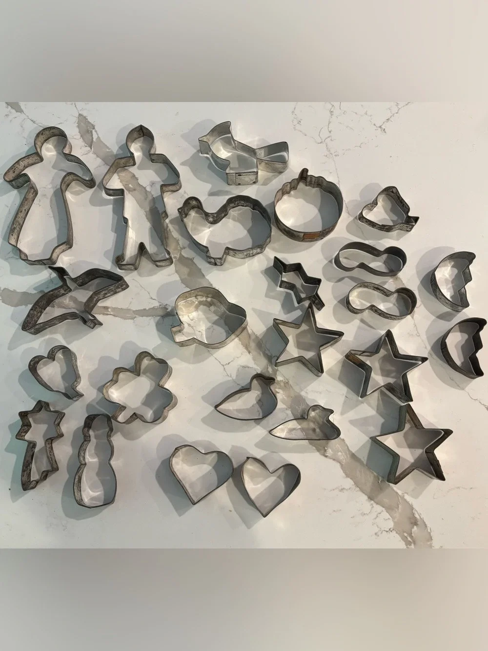 24 TIN COOKIE CUTTERS SELECTION OF VINTAGE CHARMING COTTAGECORE NOVELTY SHAPES